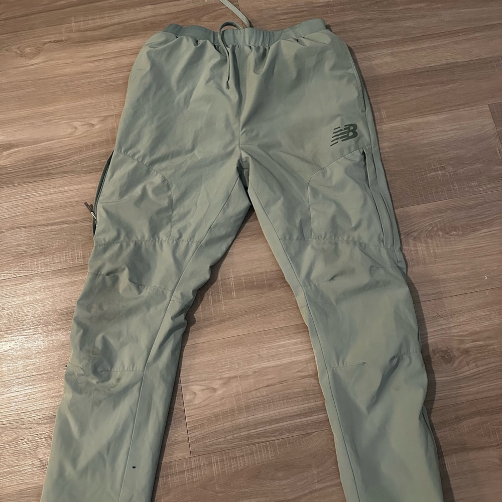New Balance Men's Olive Cargo Pants